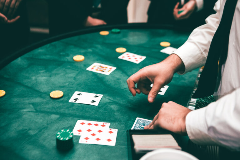 Bringing Vegas to the home: How live casinos make for a unique entertainment experience live games